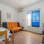 Apartment And Nikol *